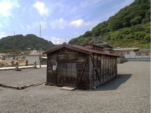 恐山温泉薬師の湯12　源泉かけ流しどっとねっと.jpg