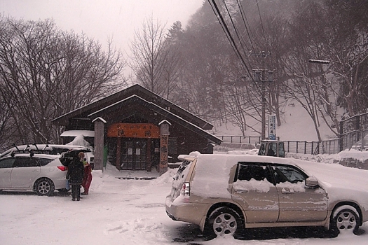 松川渓谷温泉　滝の湯　風景6　源泉かけ流しどっとねっと.JPG